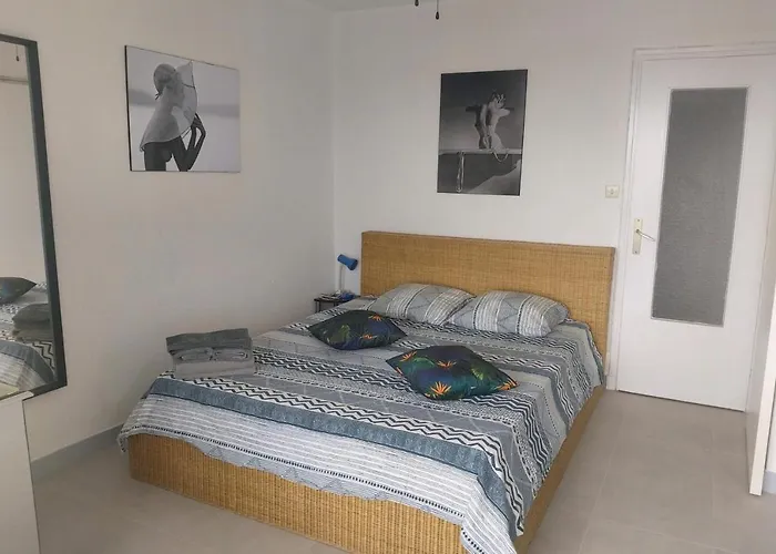 Naturiste Cap D\'Agde Heliopolis F 71