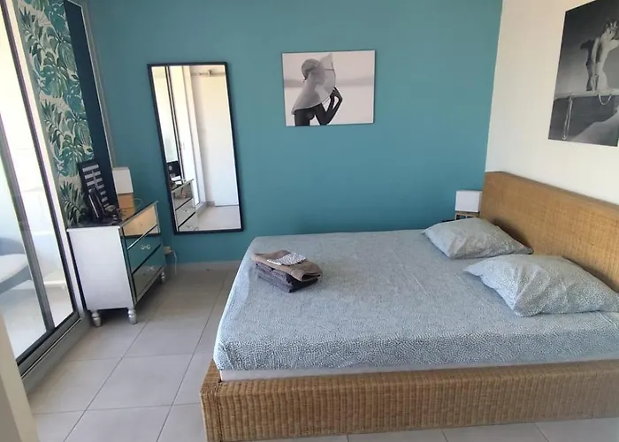 Cap d\'Agde Naturiste Héliopolis F 71