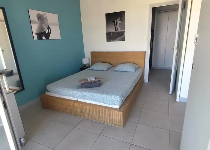 Cap d\'Agde Naturiste Héliopolis F 71