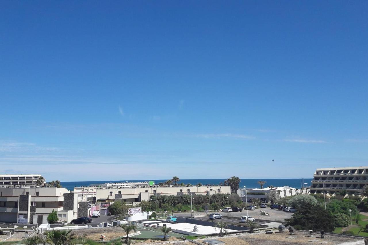 Naturiste Cap D'agde Heliopolis F 71